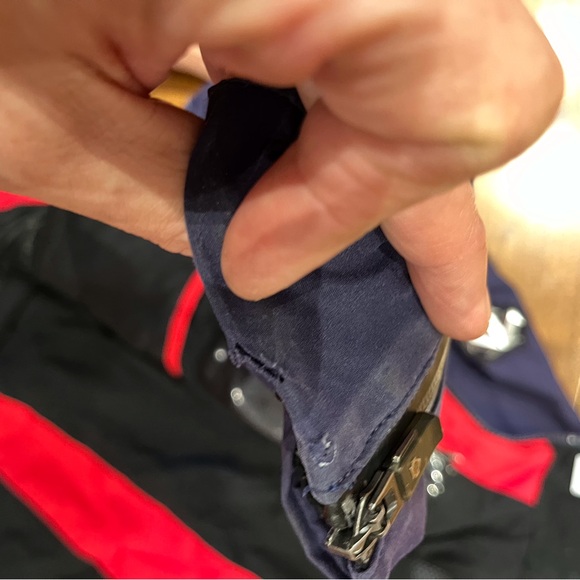 Descente men’s medium ski jacket Swiss ski team replica - Picture 7 of 7